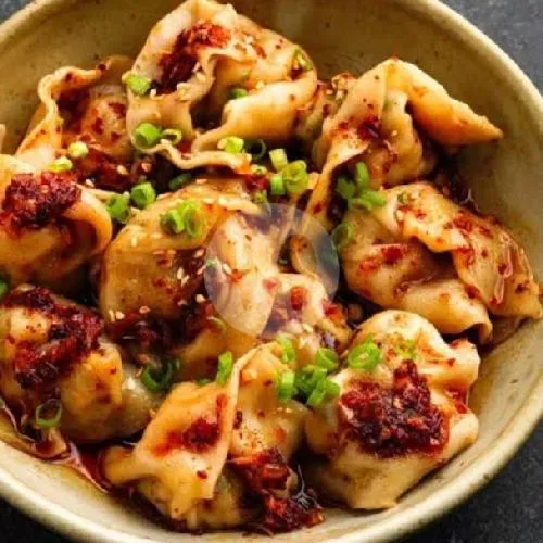 wonton goreng chili oil